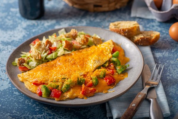 Comment développer un service de bar à omelettes sur mesure pour un brunch de luxe?